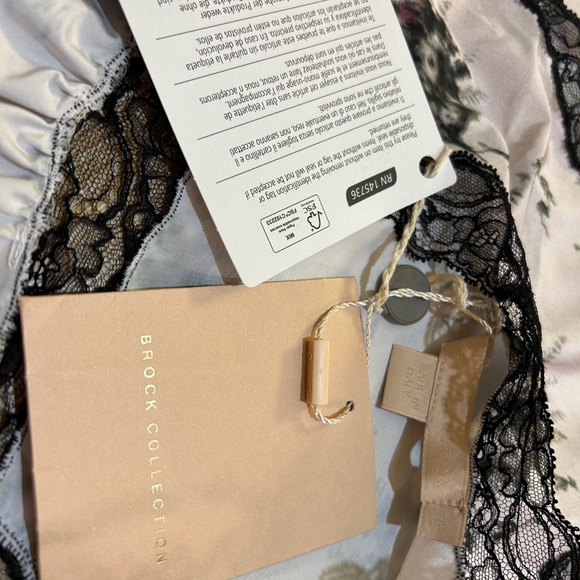 Dress - Picture 14 of 14